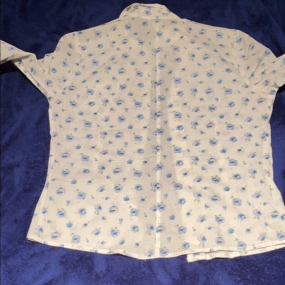 Ivory 3/4 ruffle cuff sleeve blouse - Picture 5 of 5